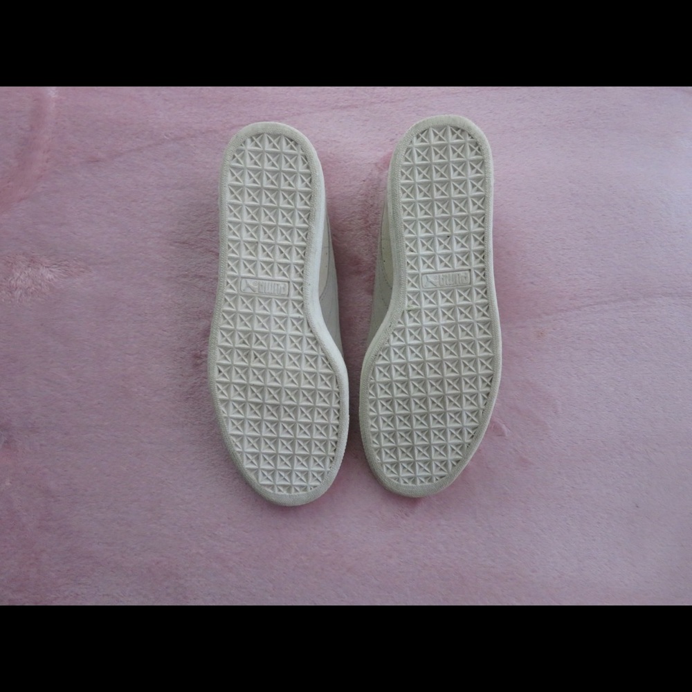 Puma low-top sneakers BRAND NEW - Picture 3 of 3